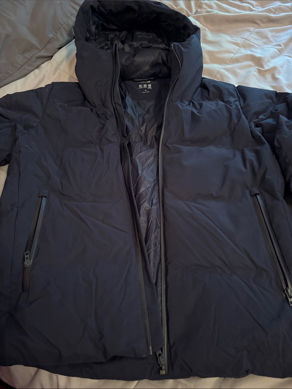 Uniqlo Women’s Navy Puffer Jacket with Hood